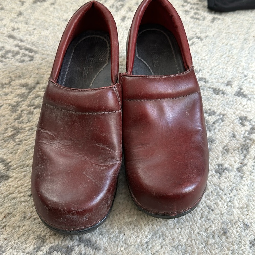 LL Bean Clogs